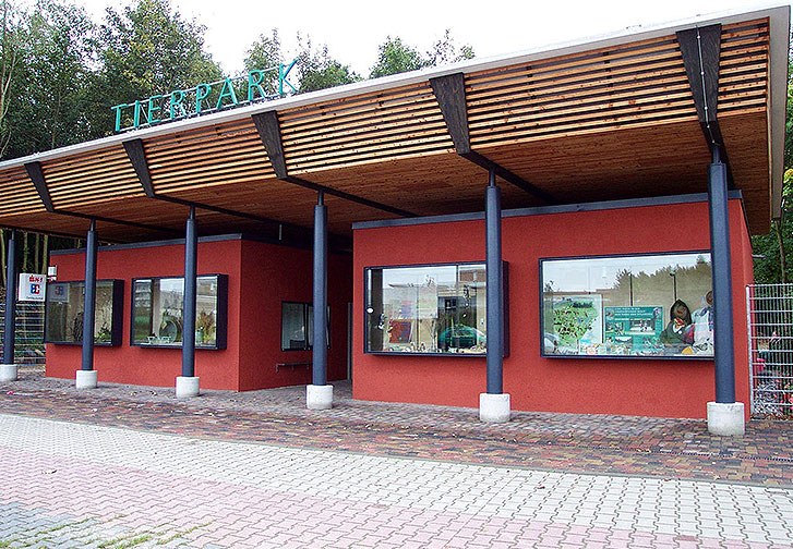 Der Besuchereingang des Zoos Stralsund.