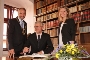 Während der Eintragung ins Gästebuch im Rathaus v.l.n.r.: Oberbürgermeister Alexander Badrow, der Botschafter der Ukraine in der Bundesrepublik Deutschland, Andrij Melnyk sowie Amtsleiterin Steffi Behrendt