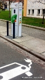 Insgesamt sechs Ladestationen stehen jetzt im Stadtgebiet Stralsund für Elektroautos zur Verfügung, so wie hier in der Heilgeiststraße.