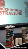 Für 1 Pisa sind 10 cm Buchrückenhöhe notwendig.