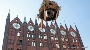 Erntekrone vor dem Rathaus