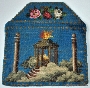 Tasche eines unbekannten Logenbruders der Freimaurer, Glasperlen auf Stramin (grobes Gewebe aus Bauwolle oder Leinen), um 1800.