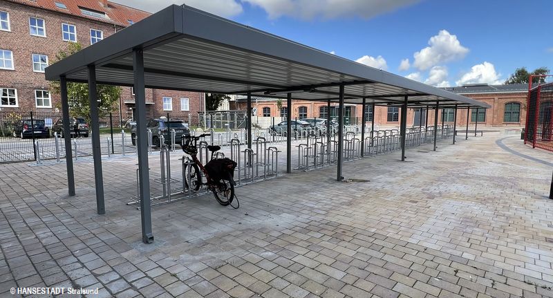 Fahrradständer soweit das Auge reicht Fahrradständer soweit das Auge reicht