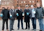 Beim Auftakt der Straßensammlung in Stralsund dabei waren heute (29. Oktober) v.l.n.r. der Landrat des Landkreises Vorpommern-Rügen Stefan Kerth, Oberbürgermeister Alexander Badrow, vom Volksbund Deutsche Kriegsgräberfürsorge e.V., Kreisverband Vorpommern-Rügen, der Vorsitzende Thomas Reichenbach, der Kommandeur Marinetechnikschule Kapitän zur See Oliver Jülke, der Geschäftsführer des Volksbundes Deutsche Kriegsgräberfürsorge e.V., Kreisverband Vorpommern-Rügen, Thomas Nitz sowie Militärpfarrer Carsten Süberkrüb.