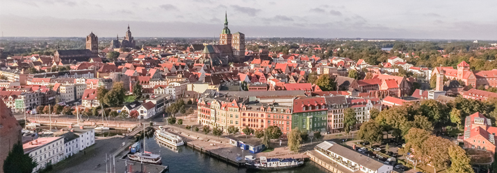 Luftbild Hafen und Altstadtinsel