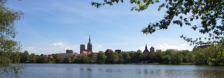 View over Knieper pond