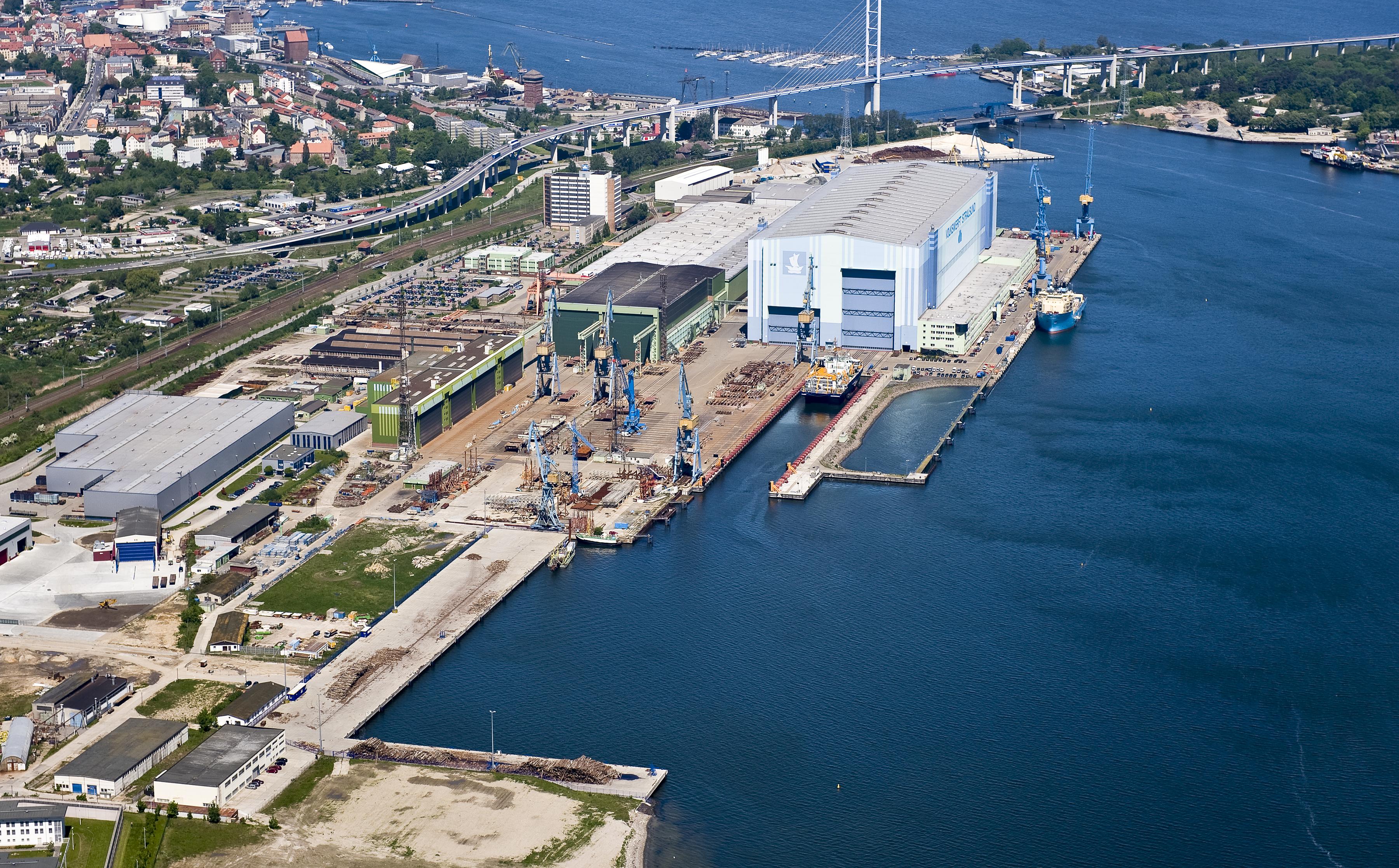 Blick auf das Werftgelände Stralsund